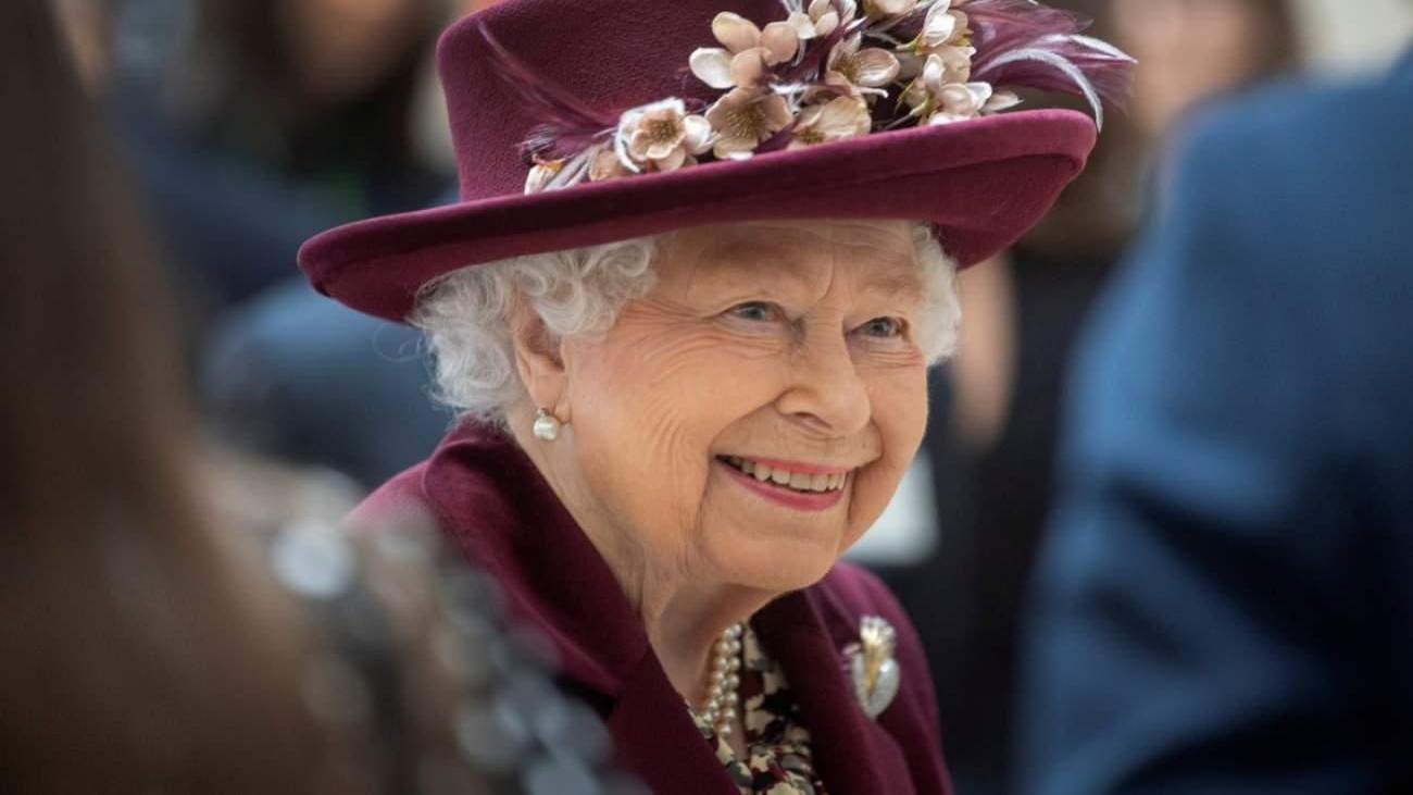 ingiltere_kralicesi_iielizabeth_hastaneye_kaldirildi_1635580464_0281.jpg