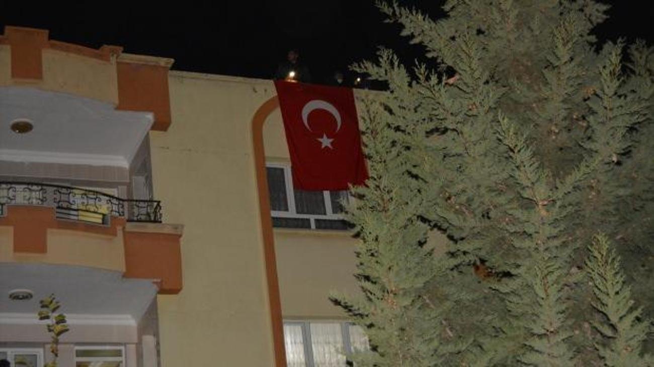 sehit polisin gaziantep teki ailesine sehadet haberi verildi guncel haberleri