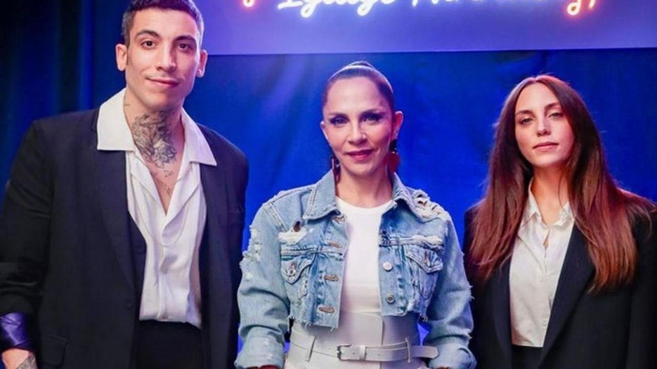 sertab_erenerinb_gergin_anlari_dikkat_cekti_can_bonomo_ve_oyku_karayelin_sozunu_kesti_1637225075_0169.jpg