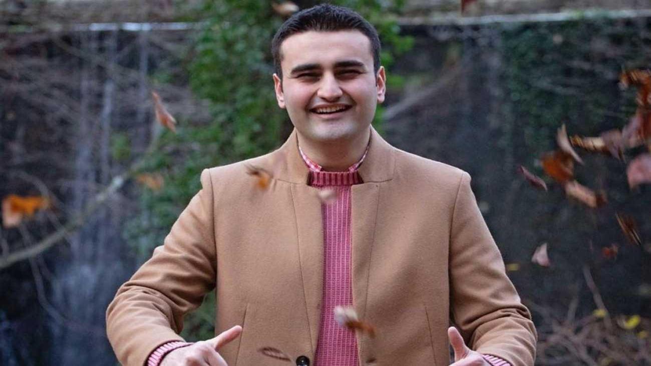 czn_burak_buyudukce_buyuyor_dubaide_yeni_mekan_acti_1637828365_5598.jpg