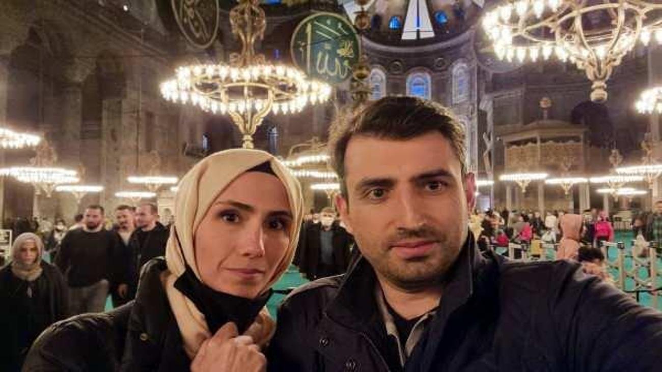 sumeyye_erdogan_ve_esi_selcuk_bayraktar_iftari_doner_ayranla_yapti_1650152650_2595.jpg