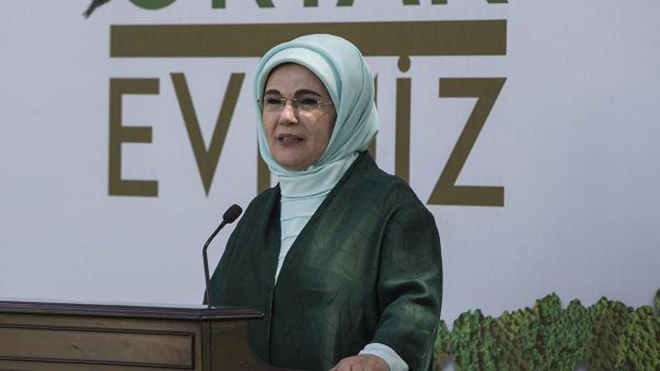 emine_erdogan_agacin_hikayesi_boyle_bitmesin_hikayesi_uzerine_konustu_1654255831_196.jpg