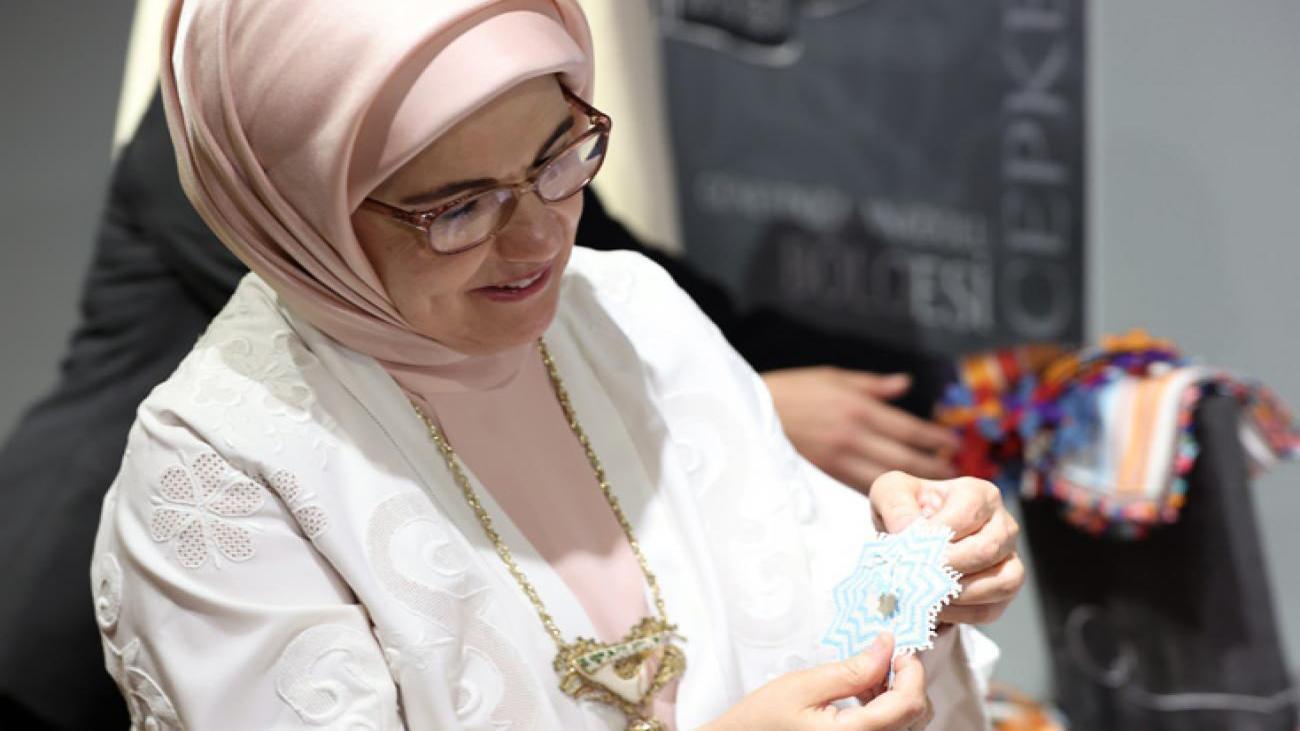 cumhurbaskaninin_esi_emine_erdogan_kultur_merkezi_acti_1654851363_0306.jpg