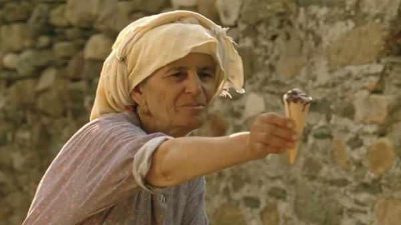 dondurmam_gaymak_filminin_coban_teyzesinden_kotu_haber_hayatini_kaybetti_1654549446_5519.jpg
