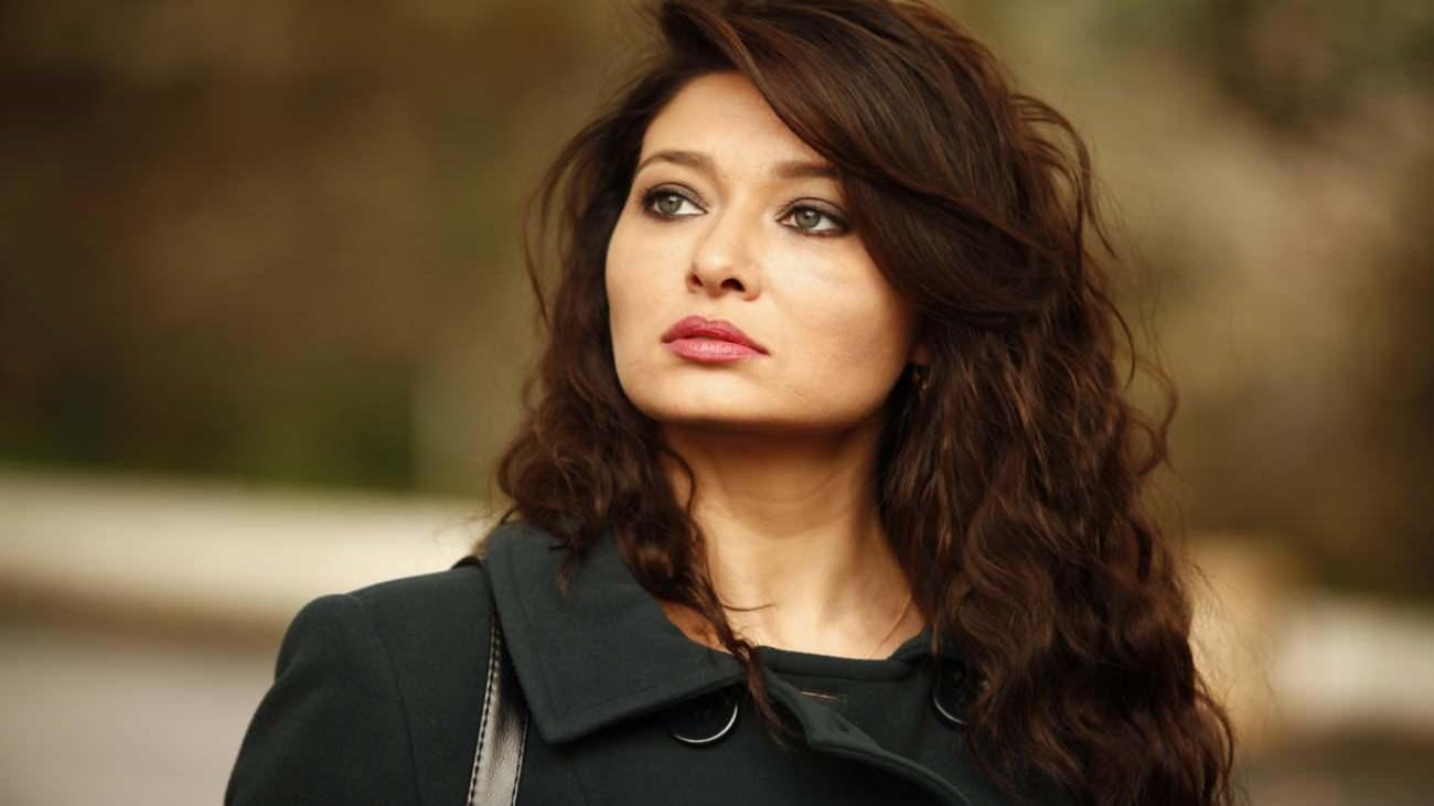 nurgul_yesilcaydan_mujde_bundan_sonra_hem_kamera_onunde_hem_kamera_arkasinda_yer_alacak_1655106414_2124.jpg