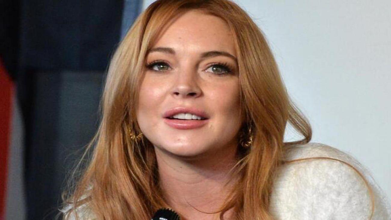 lindsay_lohan_bodrumda_tatilin_tadini_cikariyor_1657452996_9133.jpg