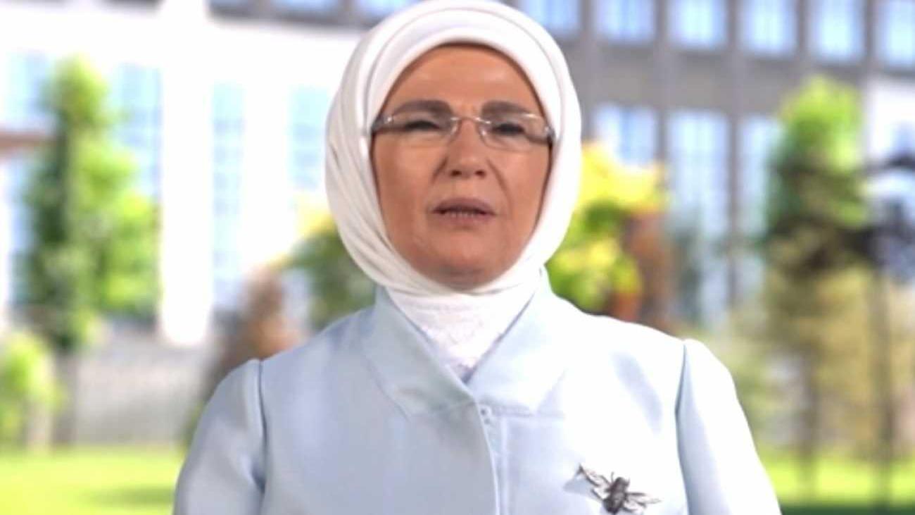 emine_erdogan_ukrayna_devlet_baskaninin_esi_olena_zelenskanin_davetine_katildi_1658666540_6634.jpg
