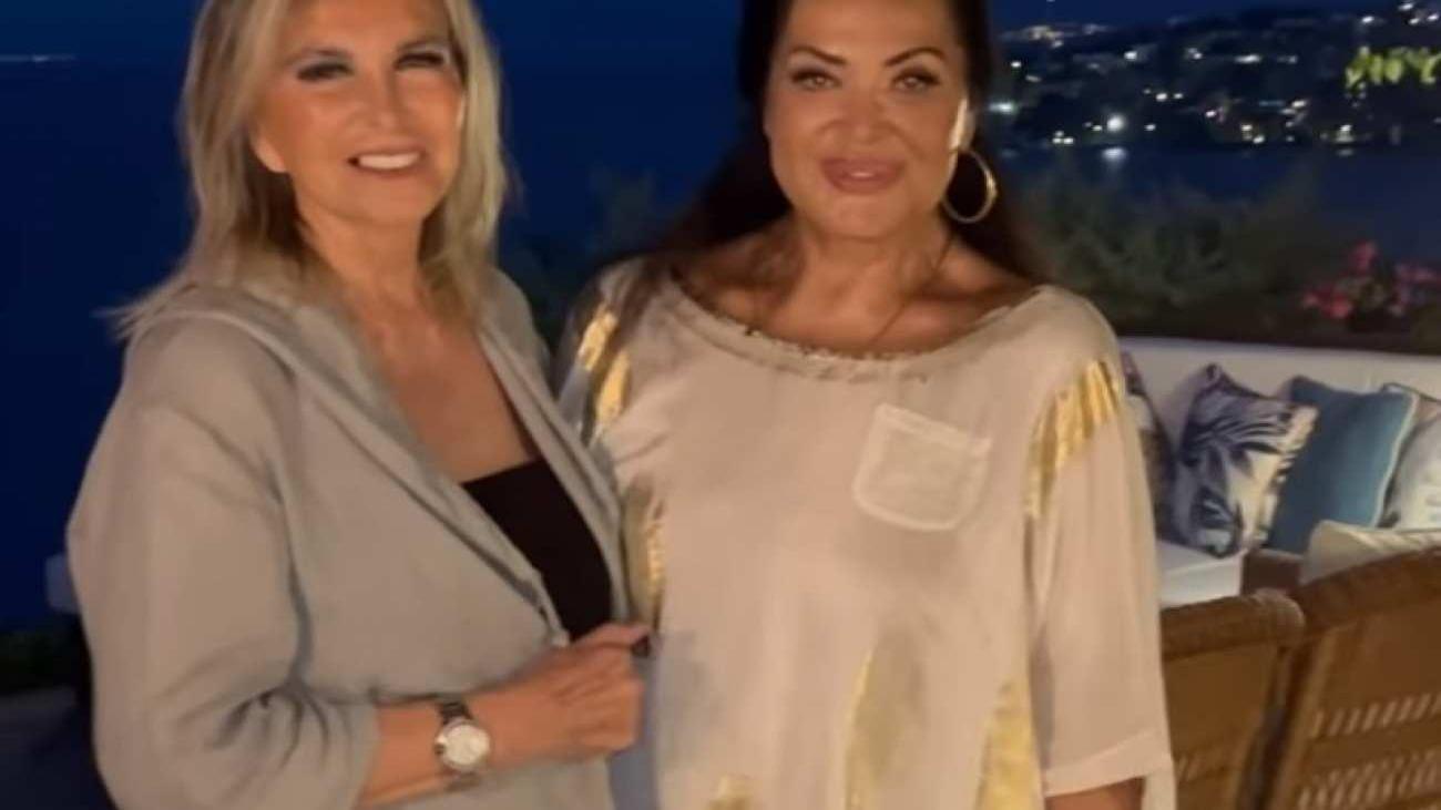 filiz_akindan_duygulandiran_paylasim_eski_dostlar_bir_arada_1660379378_17.jpg