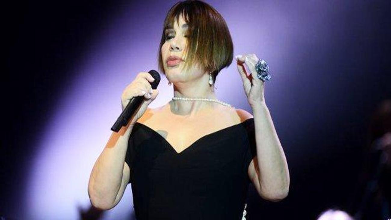 sezen aksu yazanlarin hepsi ufurukten teyyare unlulerin dunyasi haberleri