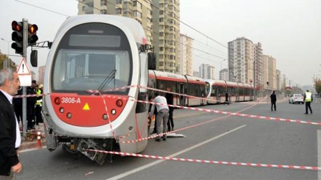 tramvay yolunda dehset 3 sayfa haberleri