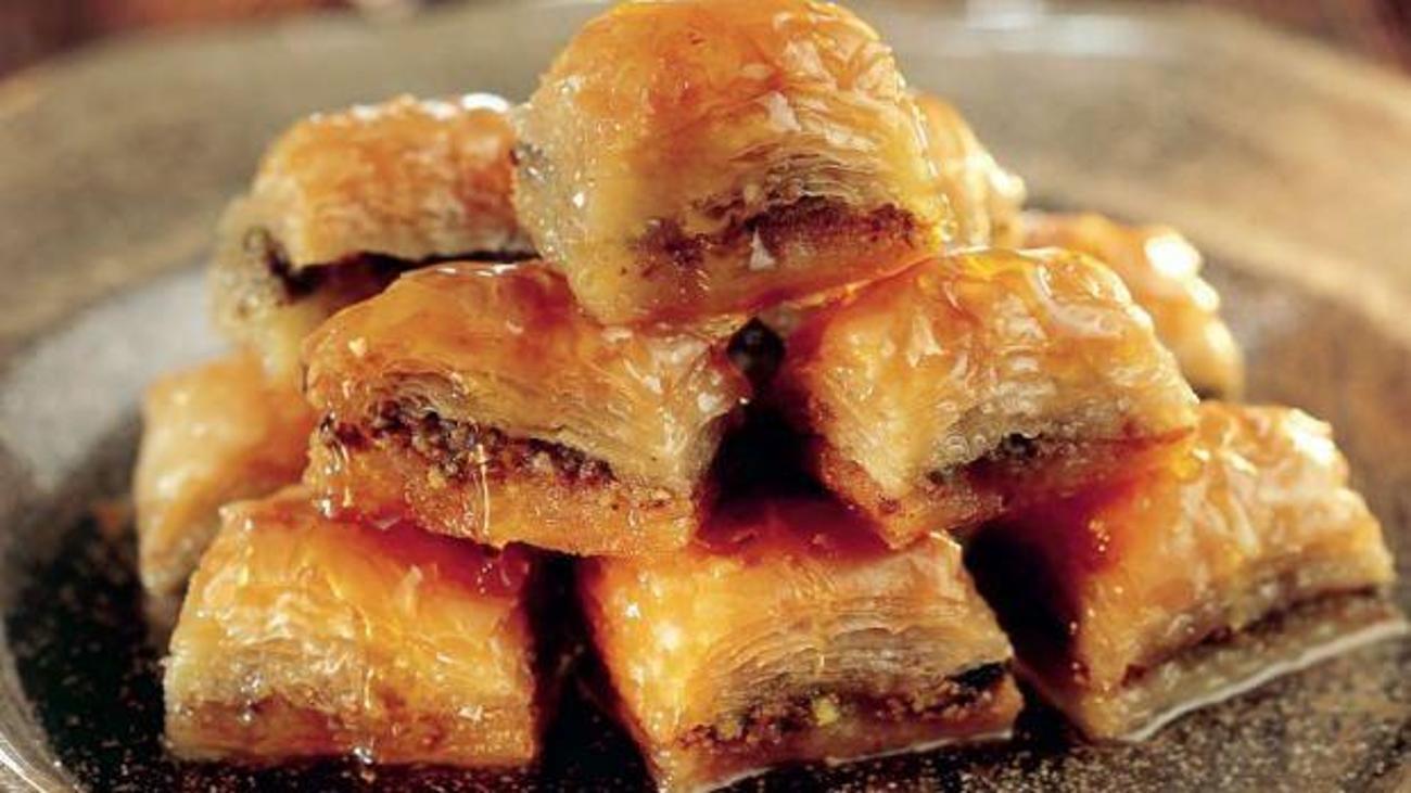 Ev yapımı bol cevizli baklava nasıl yapılır? Enfes ve pratik cevizli