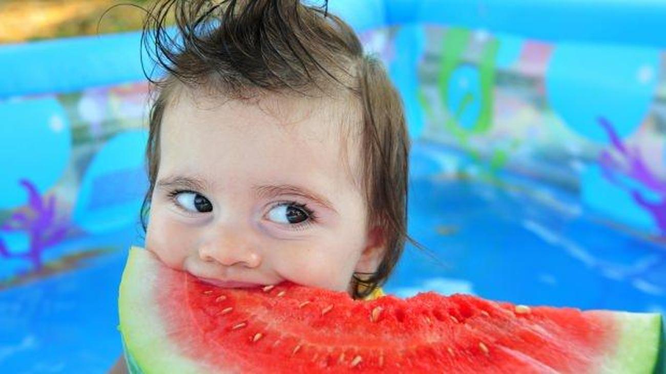 Sıcak havalarda bebeklere ne yedirilmeli? Bebek Haberleri