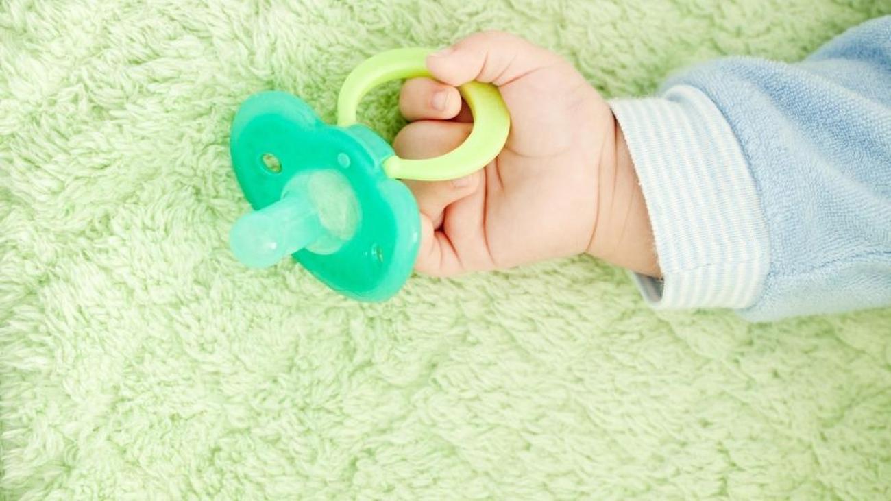 Emzik yıkarken bu hataya düşmeyin! Hangi emzik nasıl Emzik yıkarken bu hataya düşmeyin! Hangi emzik nasıl