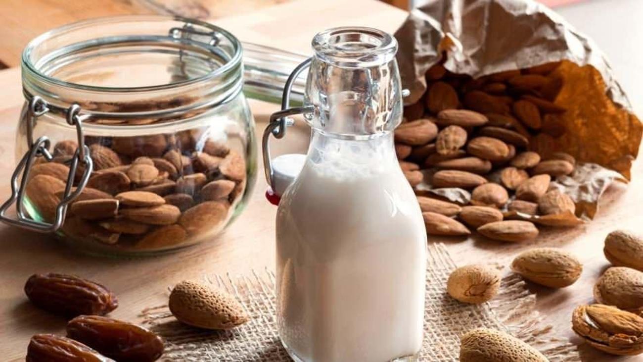 Bademden badem sütü nasıl yapılır? Badem sütü ne işe yarar? Yemek