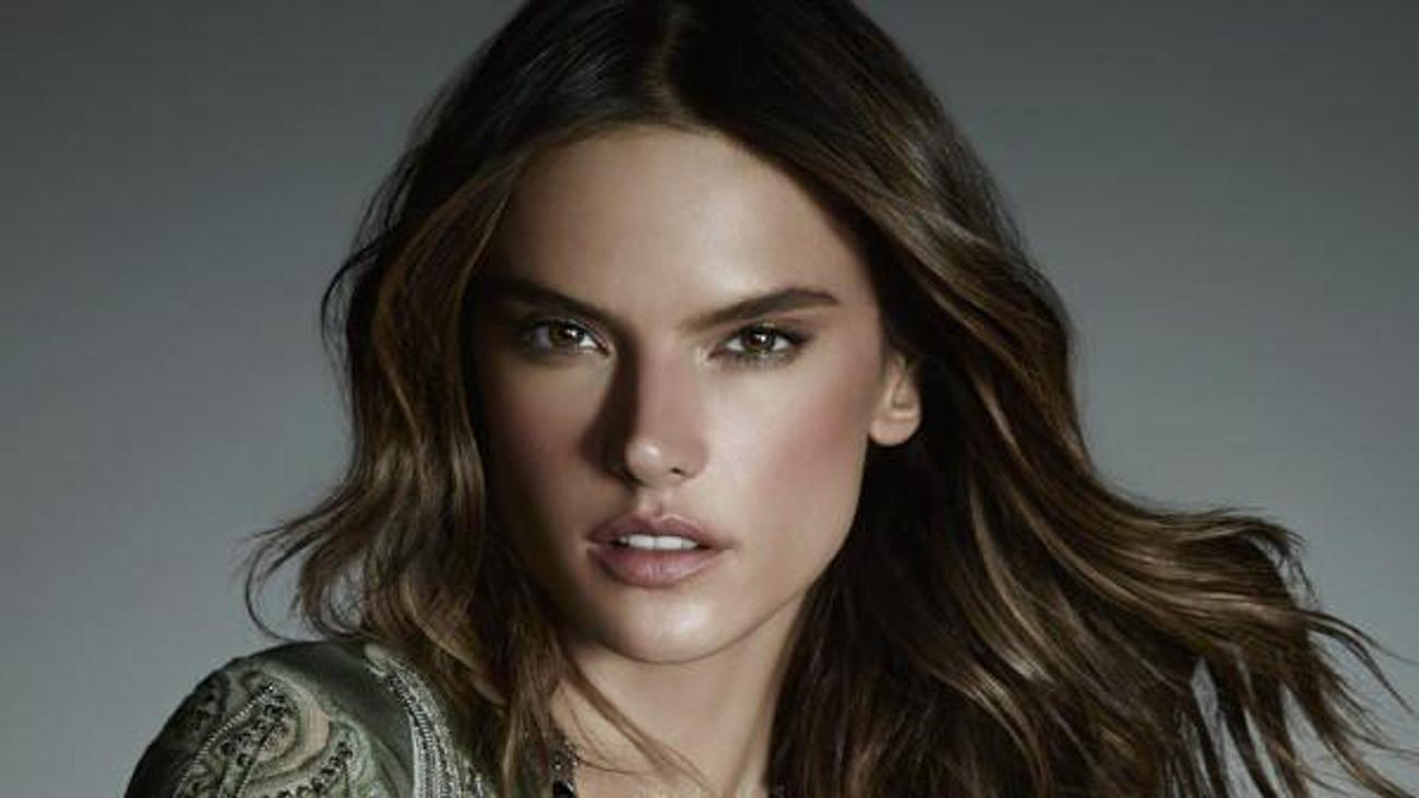 Dünyaca ünlü model Alessandra Ambrosio Marmaris gibi! Magazin Haberleri