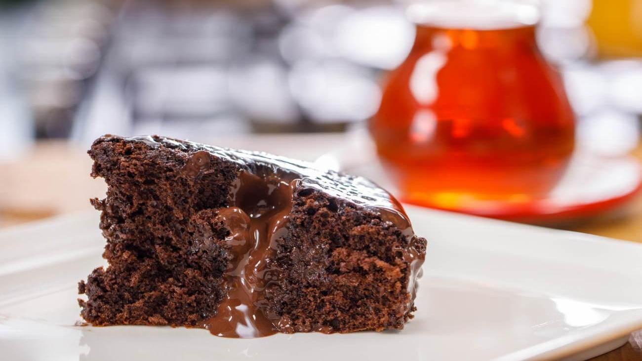 Browni tadında ıslak kek tarifi nasıl yapılır? Brownie'ye rakip olacak