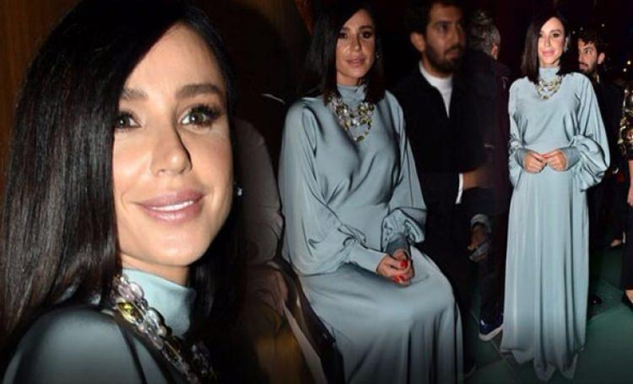 &Uuml;nl&uuml; şarkıcının bu kıyafeti &ccedil;ok konuşulacak!