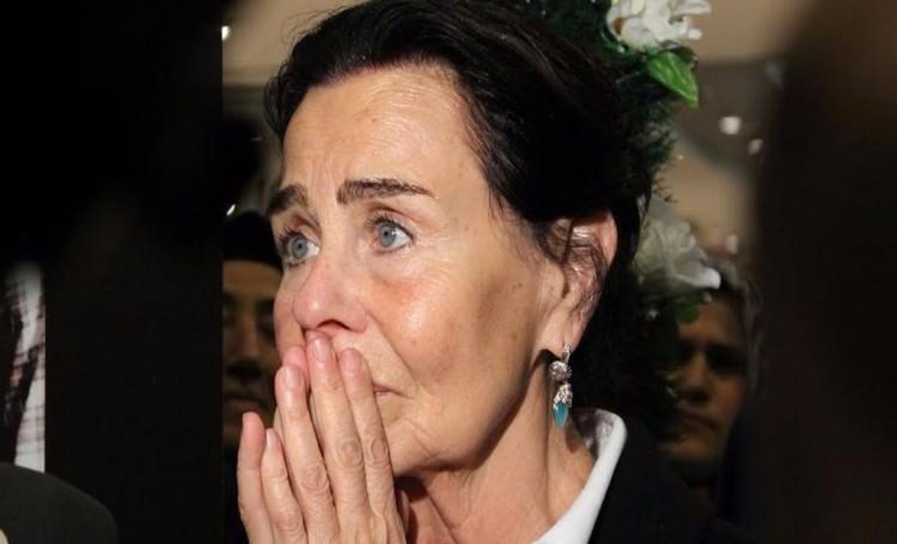 Fatma Girik hastaneye kaldırıldı!