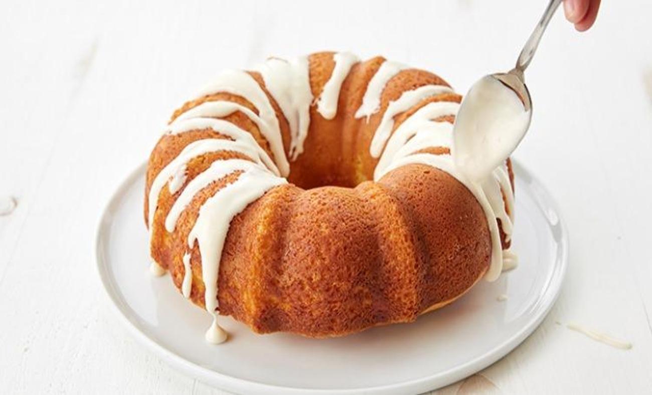 ev yapımı çilekli bundt kek