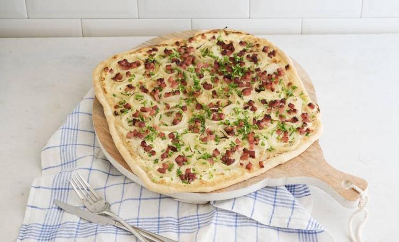 Pastırmalı kolay pizza tarifi