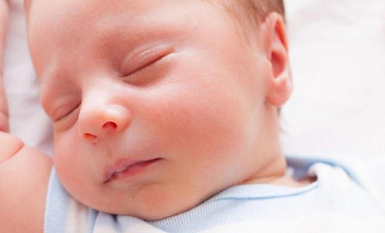 Bebeklere parfüm sıkılır mı, zararı var mı? Bebekler için yasak 26 alerjen madde