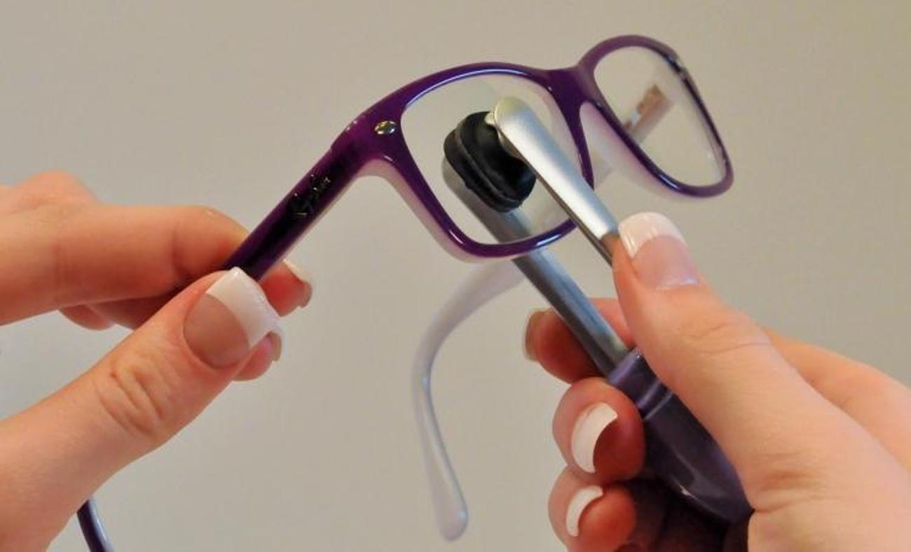 Gözlük camı nasıl temizlenir? 