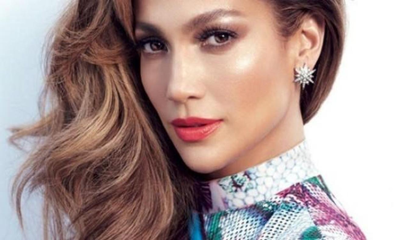 Jennifer Lopez makyaj koleksiyonu çıkarıyor