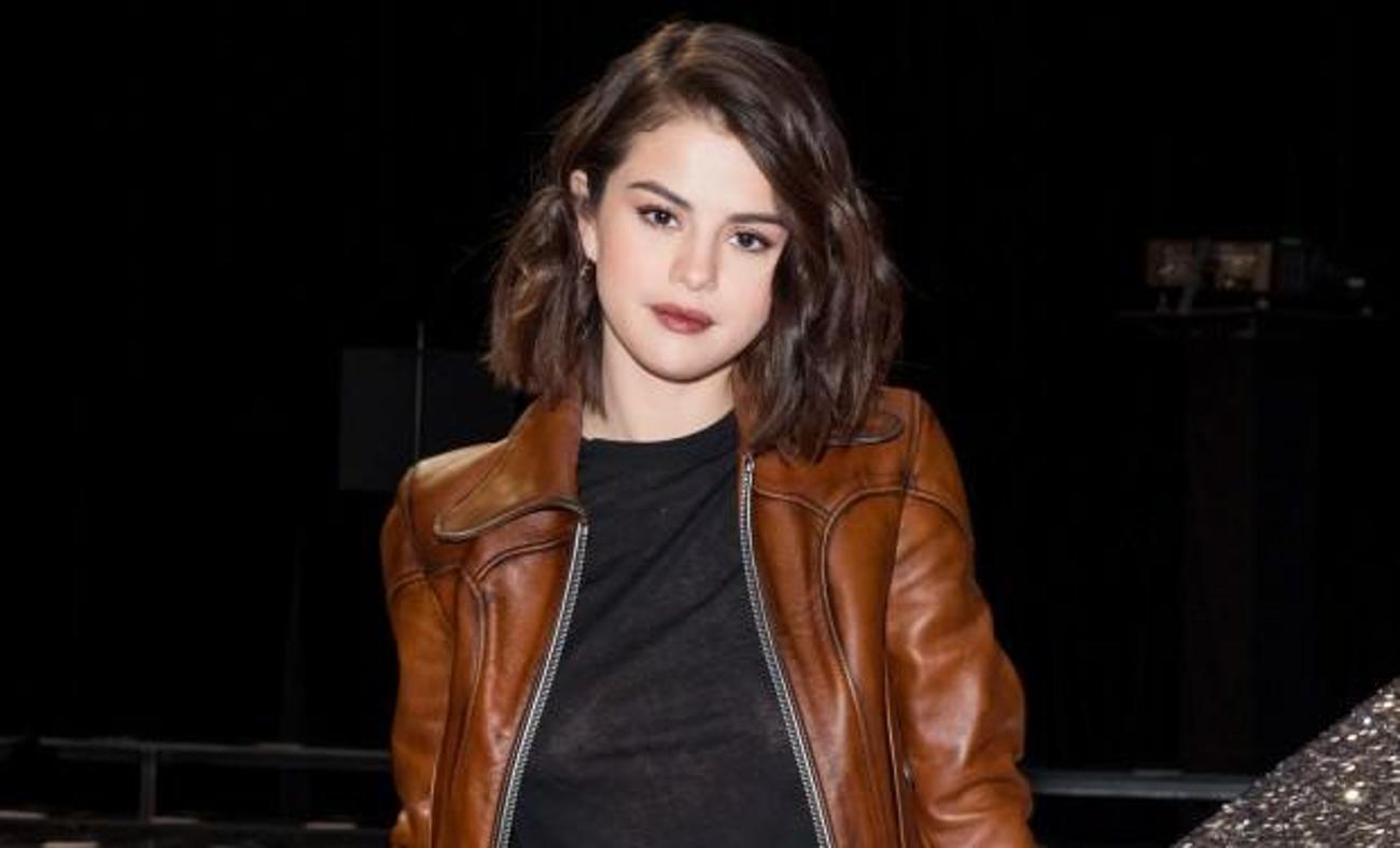 Selena Gomez'in sokak stili nedir?
