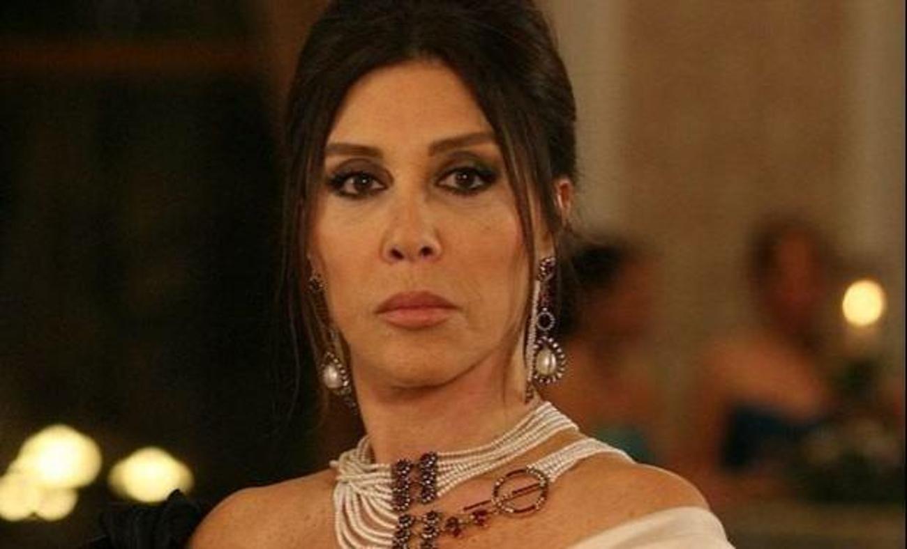 Nebahat Çehre'nin annesi vefat etti