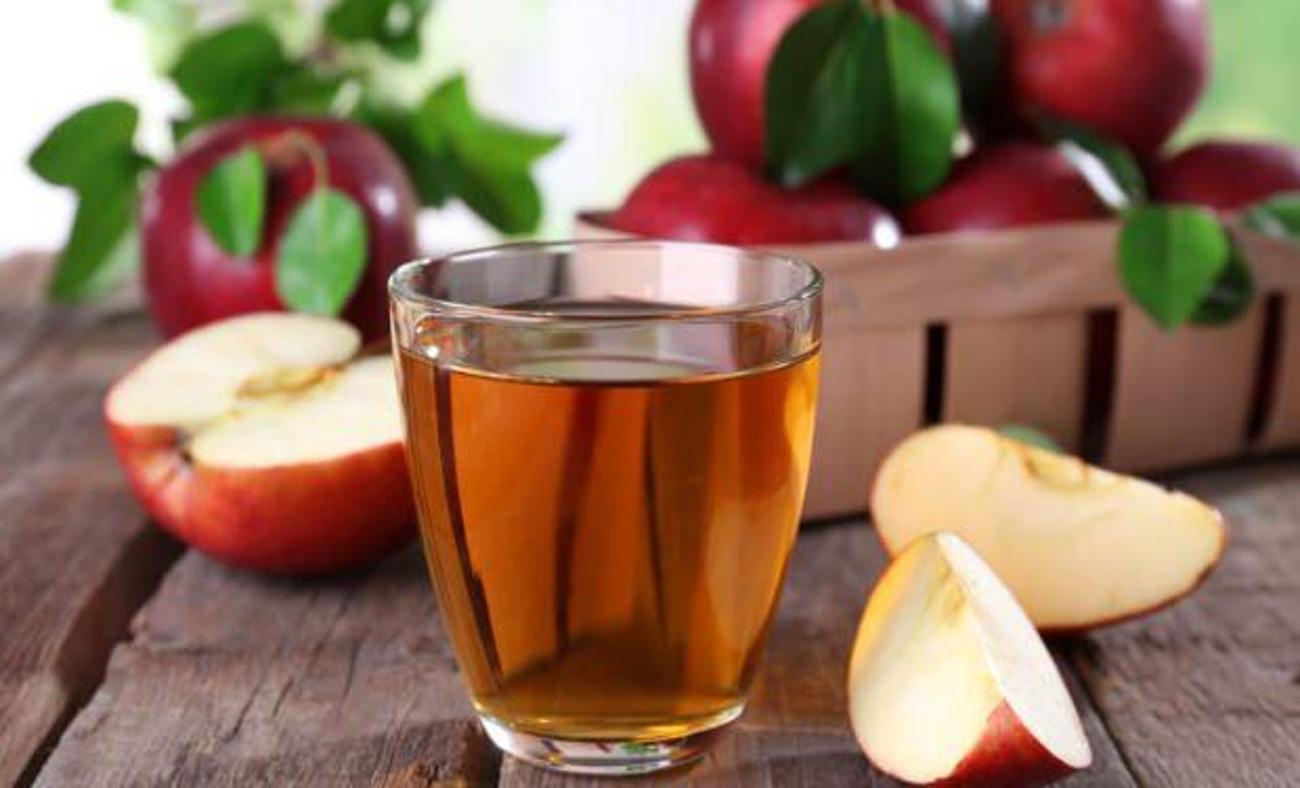 Kolesterolü düzenleyen: Elmanın faydaları nelerdir? Elma suyuna tarçın koyup içerseniz...