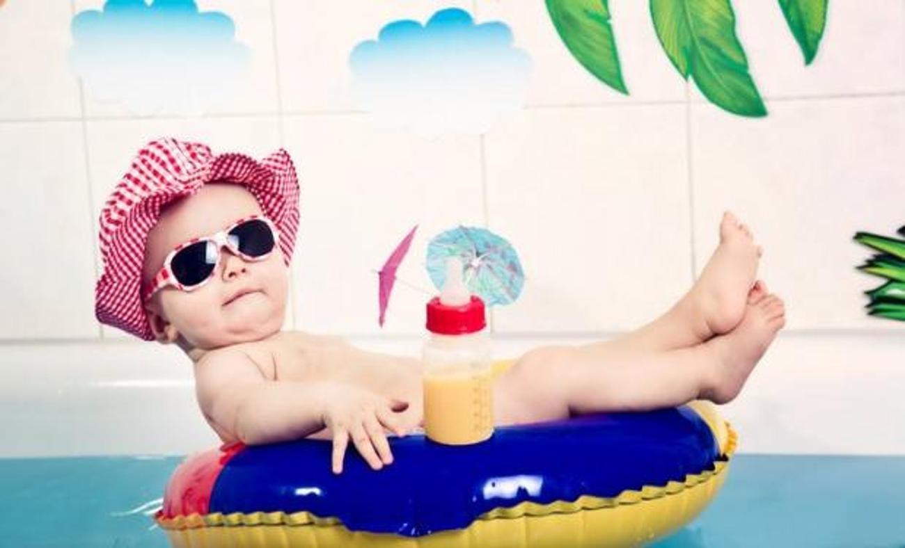 Tatile giderken bebek valizine ne konur? Bebekler için tatil ihtiyaç listesi
