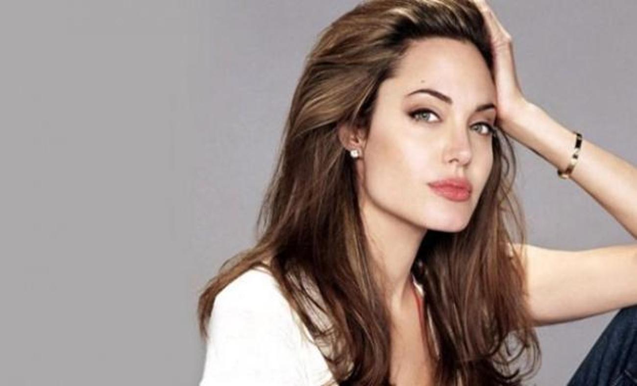 Ünlü Angelina tanınmaz bir halde!