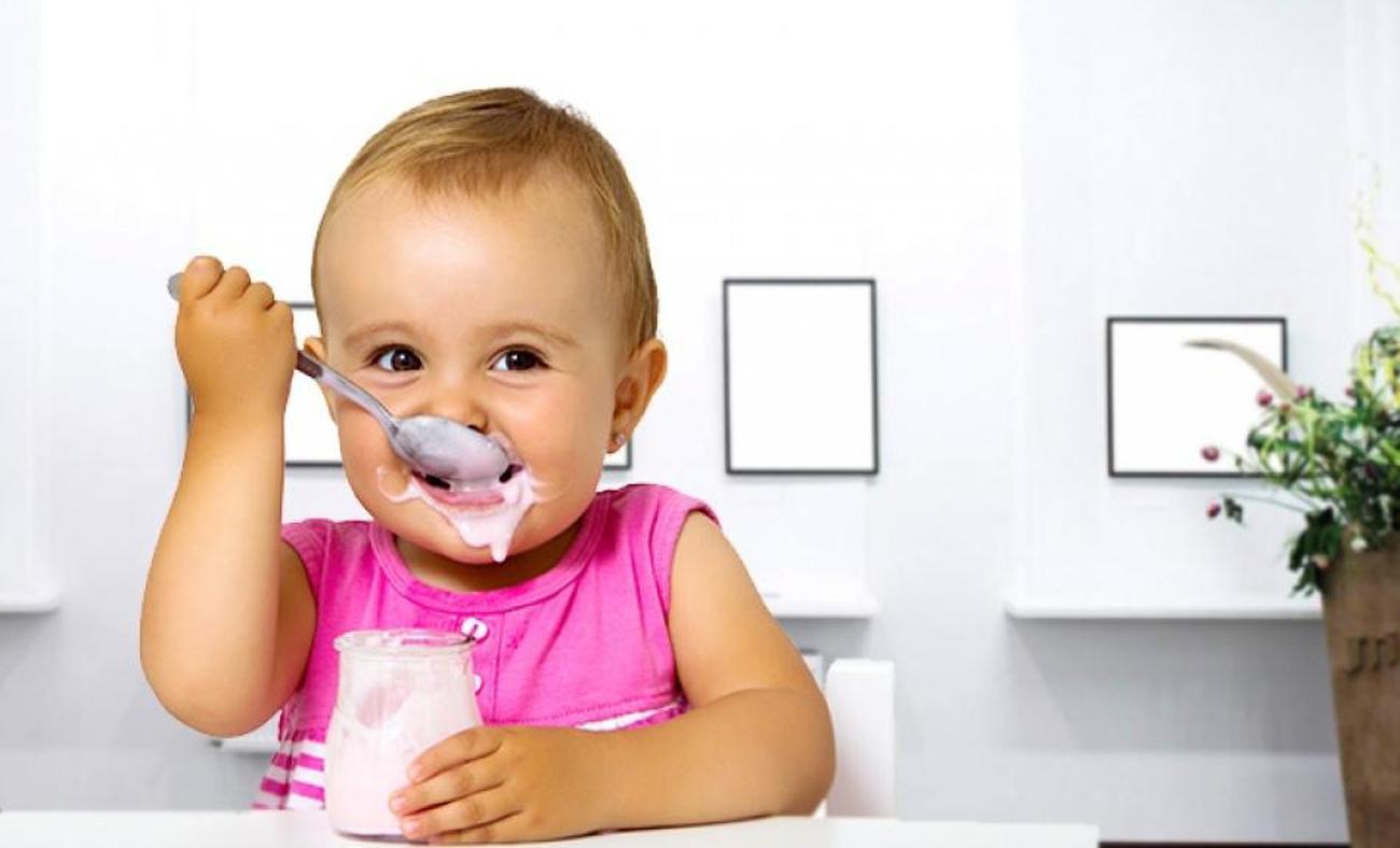 Anne sütü ile yoğurt tarifi! Bebekler için pratik yoğurt nasıl yapılır? Yoğurt mayalama...