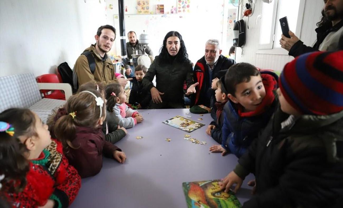 Murat Kekilli Suriye'deki sığınmacı kampları ziyaret etti