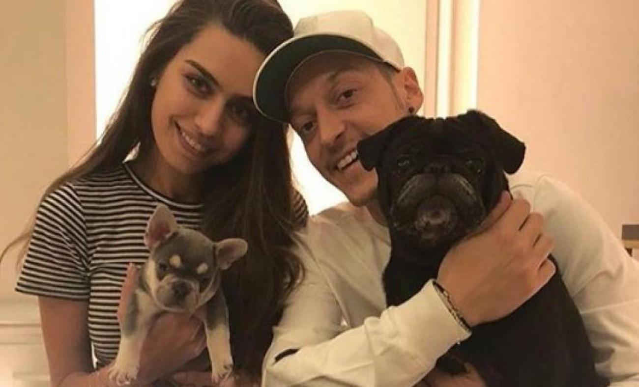Mesut Özil nişanlısı Amine Gülşe'nin doğum gününü kutladı