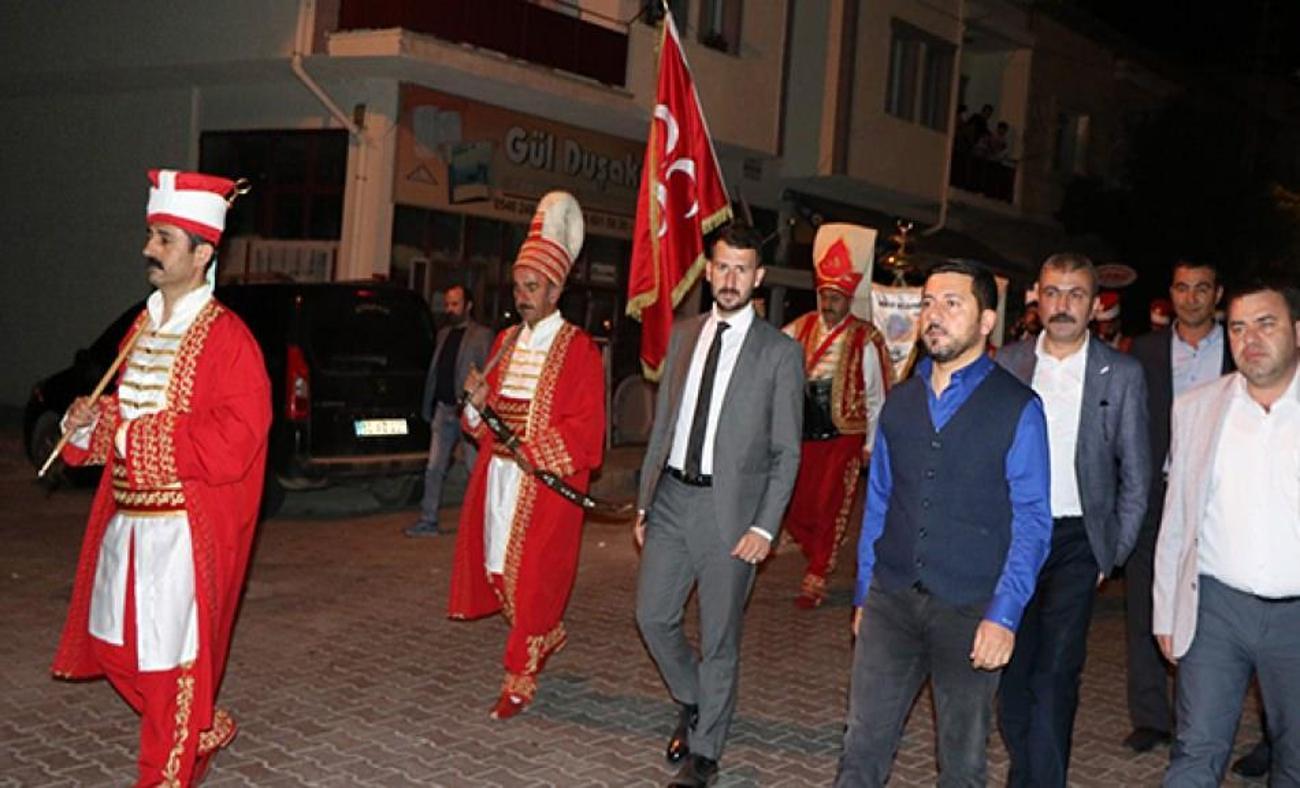 Nevşehir Belediye Başkanı mehter takımıyla halkı sahura kaldırdı