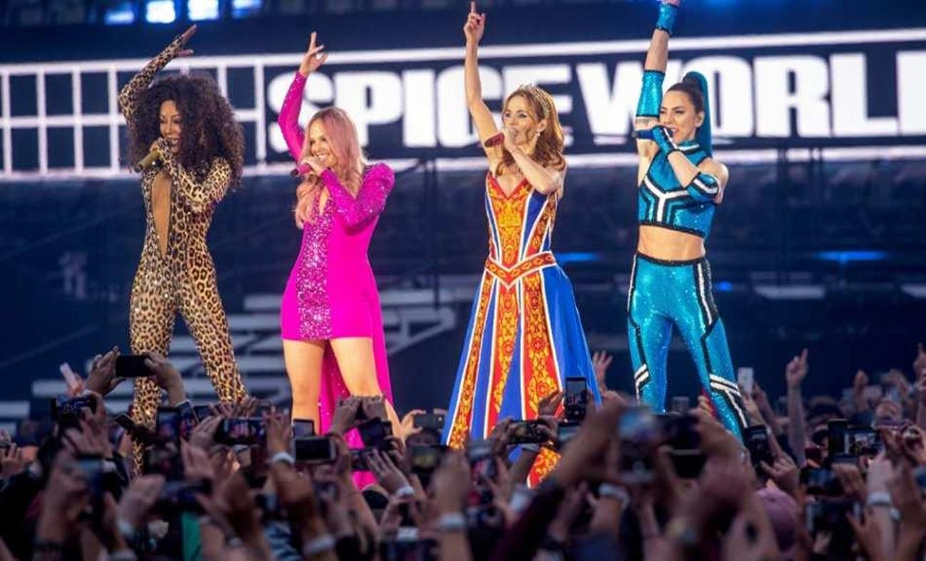 Spice Girls, Victoria Beckham'ı gruba dahil etmeye çalışıyor
