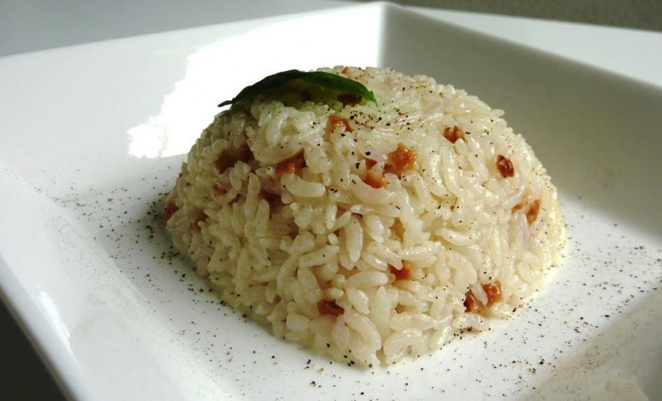 En kolay tereyağlı pirinç pilavı nasıl yapılır? Mis gibi kokan tereyağlı pilav tarifi