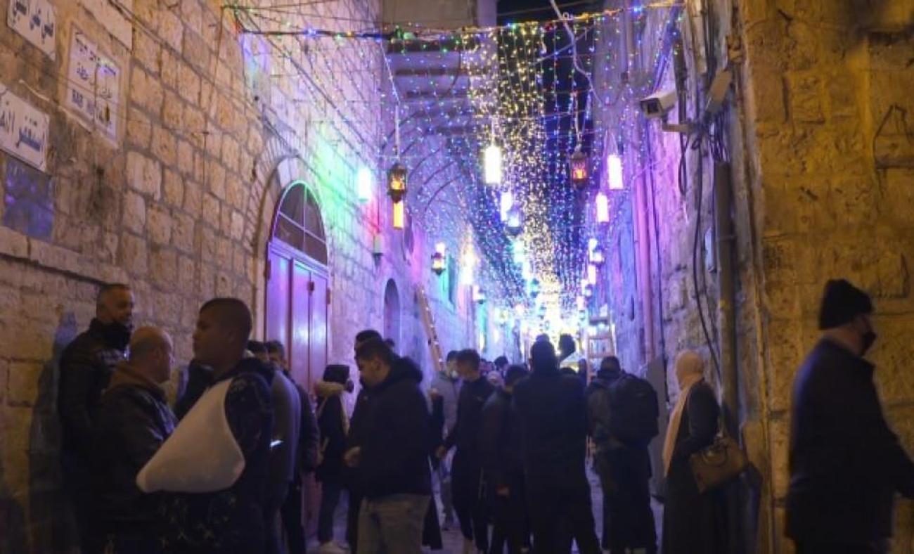 Kudüs sokakları Ramazan'da ışıl ışıl