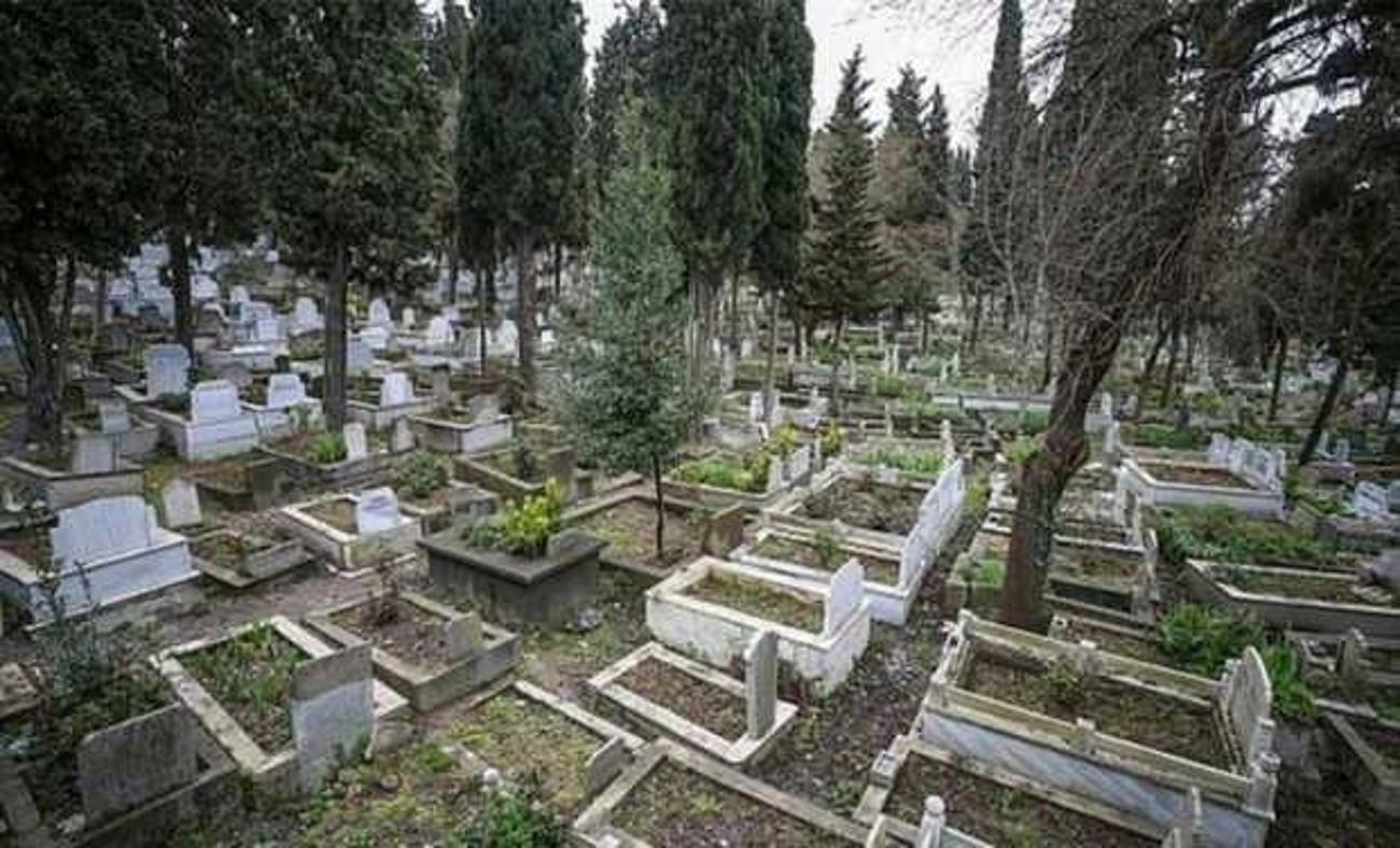 Bayramda mezarlıklar ziyarete açık mı? Kabir ziyaretleri yasak mı