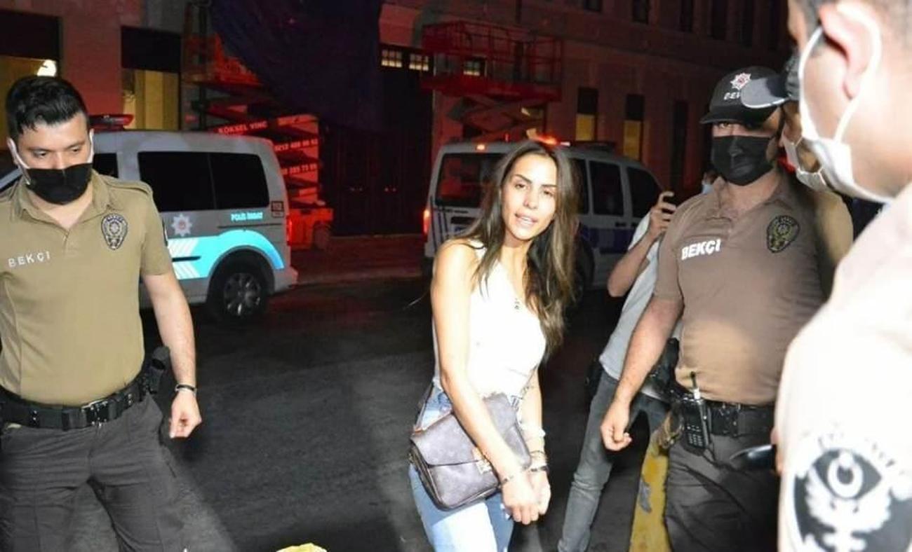 Ayşegül Çınar Özel Harekat Polisleri tarafından gözaltına alındı