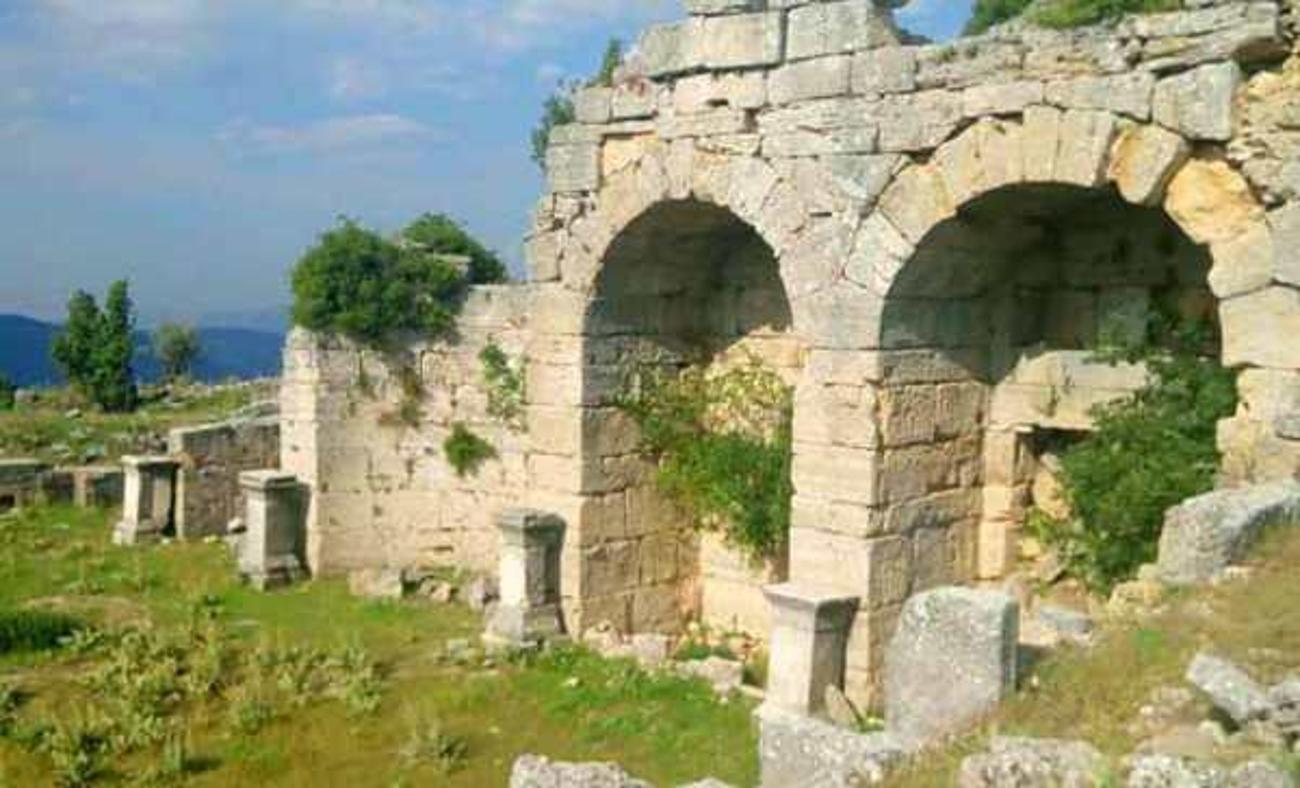 Kremna Antik Kenti nerededir, tarihi özellikleri nelerdir?