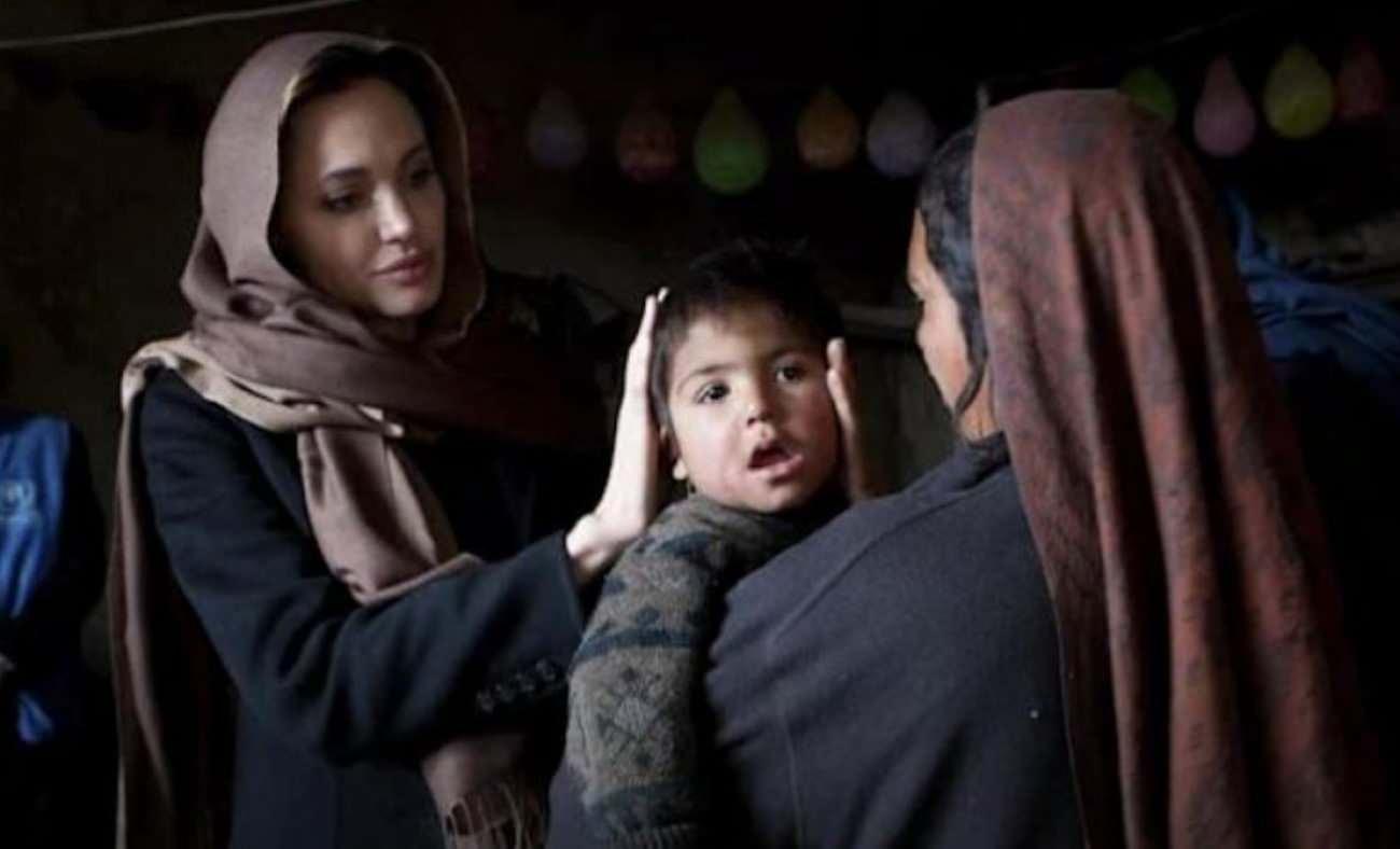 Angelina Jolie: Afganları düşünüyorum
