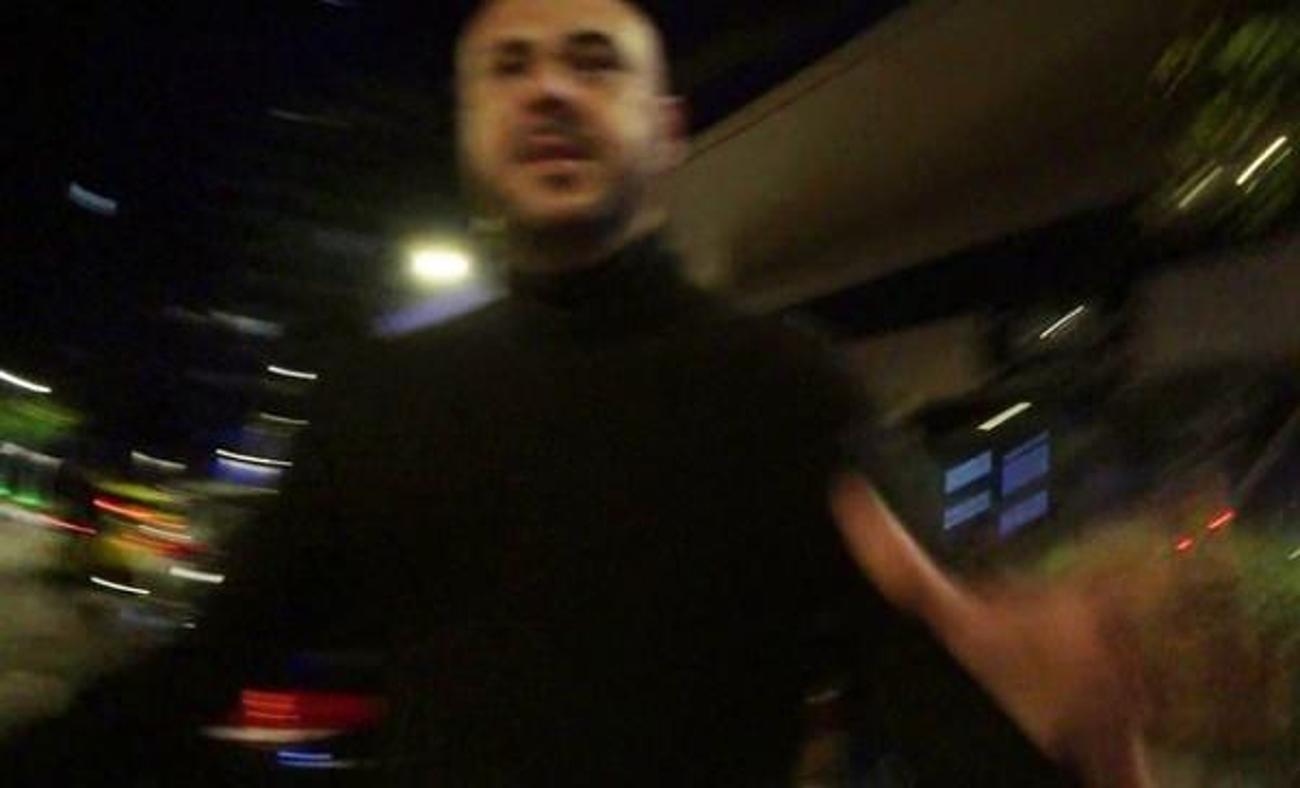 Oyuncu Kaan Yıldırım'ın şoförü gazetecilere saldırdı!
