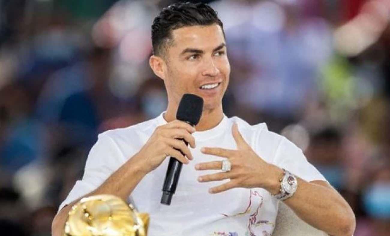 Cristiano Ronaldo'dan gençlere çağrı! Sanal dünyanın esiri olmayın 