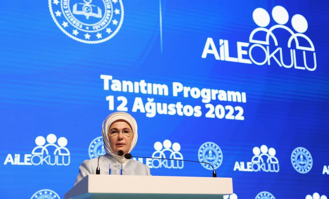 Emine Erdoğan 'Aile Okulu' projesinin tanıtımında konuştu
