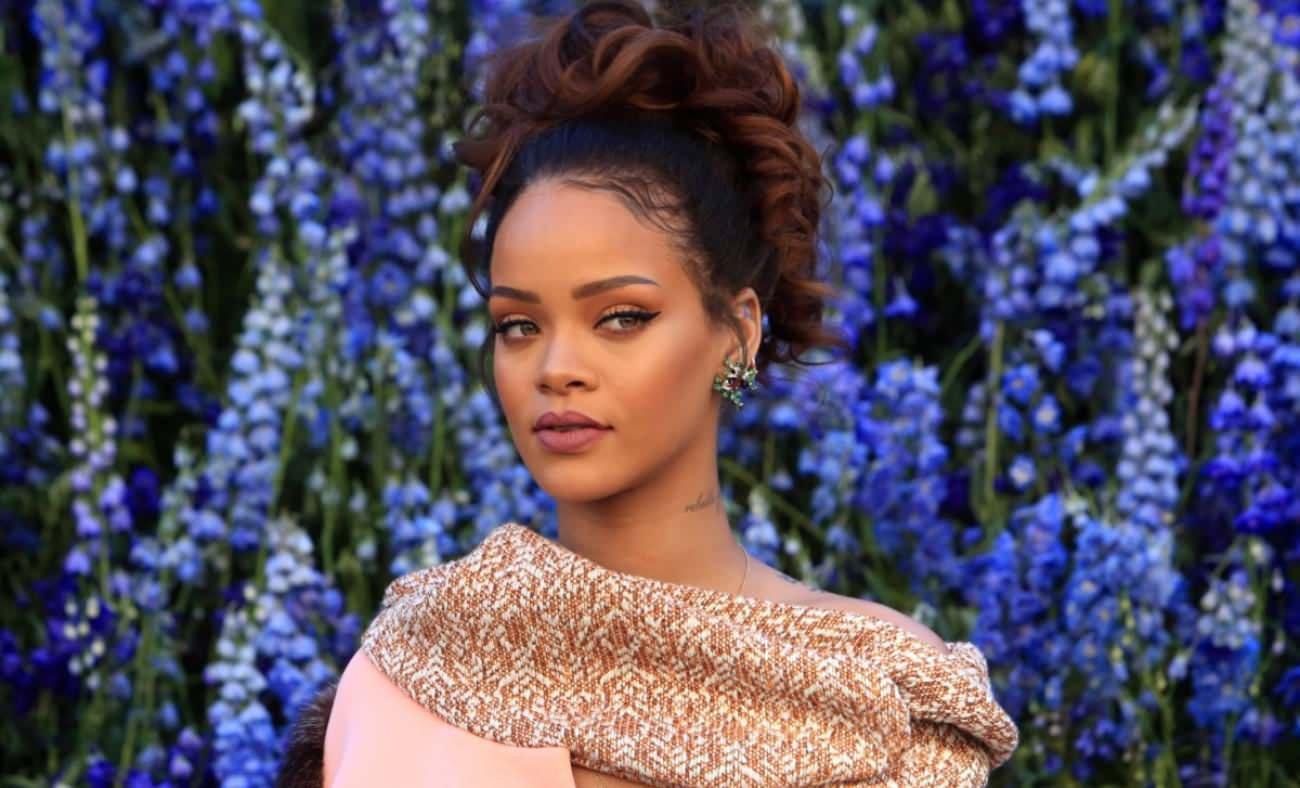 Ünlü yıldız Rihanna ilk defa oğlunun yüzünü gösterdi! Sosyal medyaya damga vurdu