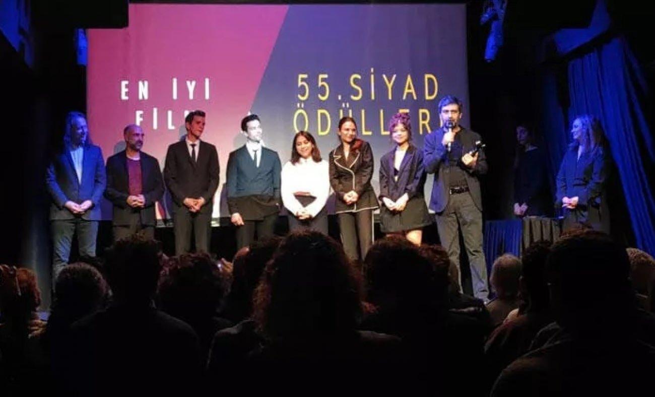 SİYAD 55'indi Türk Sineması Ödülleri sahiplerini buldu! Kurak Günler ekibi geceye damga vurdu