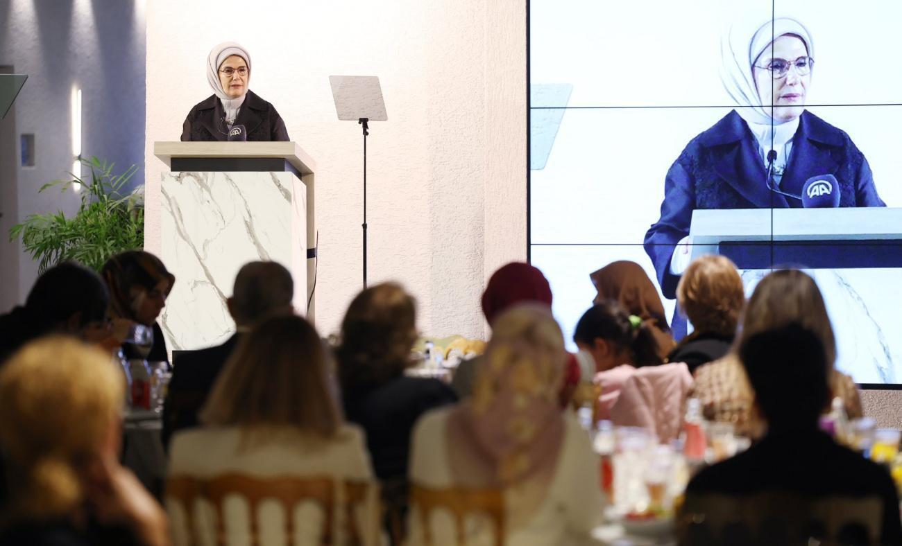 Emine Erdoğan’dan TOGEM Derneği üyeleriyle iftar paylaşımı