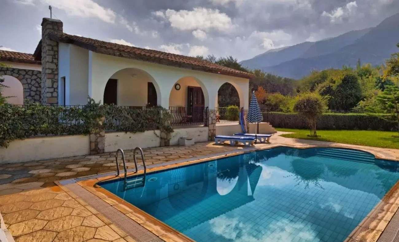 Kıbrıs’ta korunaklı villalarda ailece tatil fırsatı